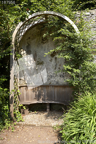 Image of alcove and arbour in a garden