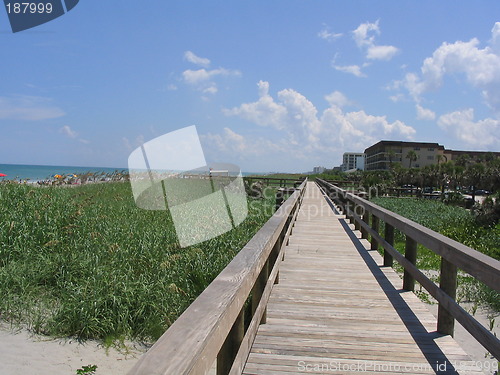 Image of road to beach