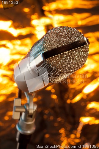 Image of microphone on the stand