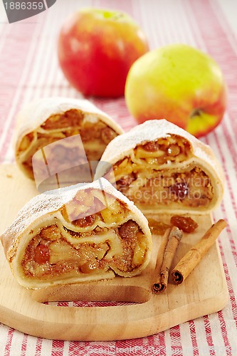 Image of apple strudel