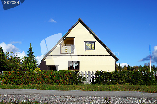 Image of The house and field