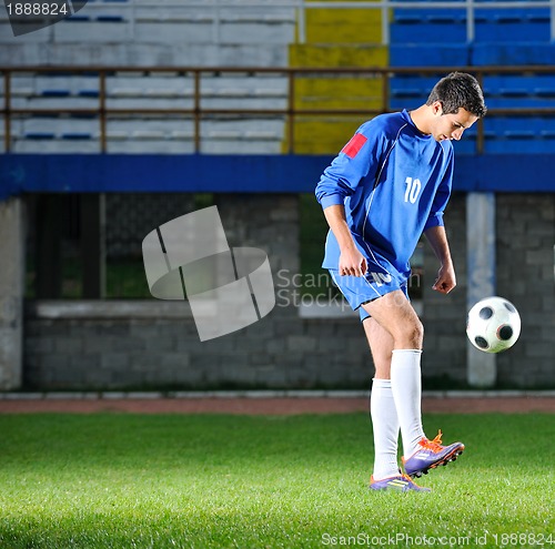Image of football player in action