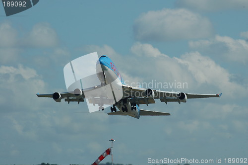 Image of 747 takeoff corsair