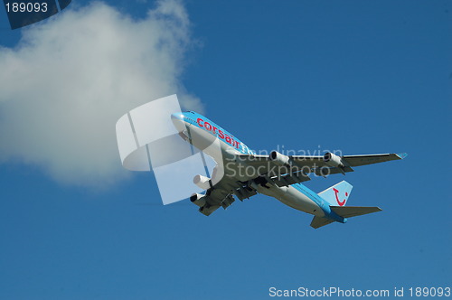 Image of Boeing 747 takeoff