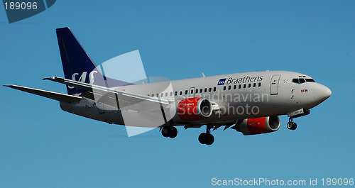 Image of SAS boeing on final