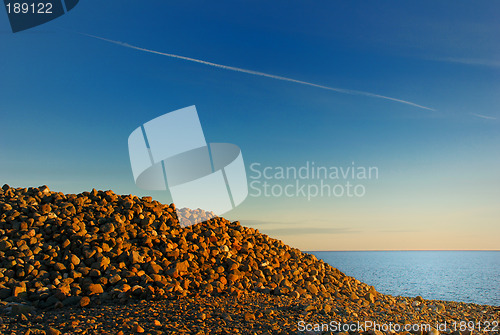 Image of A rocky beach.