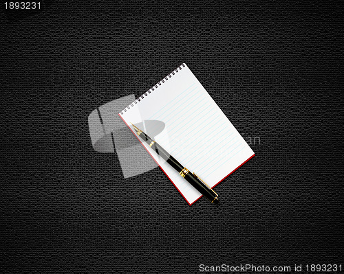 Image of blank opened notebook