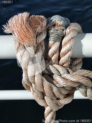 Image of Knot on a rope