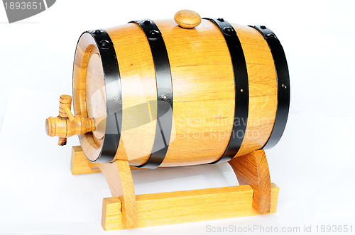 Image of Wooden wine jar