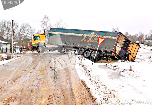 Image of car damage on slippery road