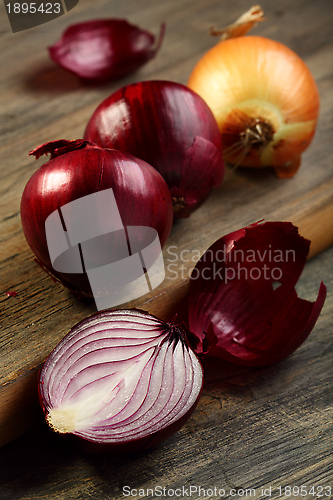 Image of Onion red and gold.