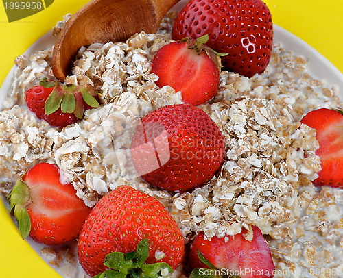 Image of Strawberries with Flakes