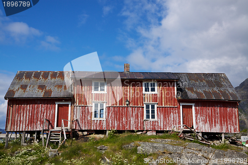 Image of Old deteriorated fishing house