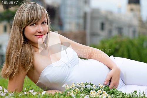 Image of Pregnant woman