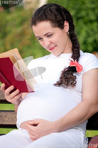 Image of Pregnant woman