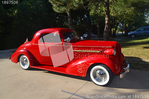 Image of Old 1936 car.