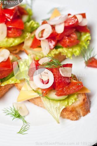 Image of Toast with vegetables