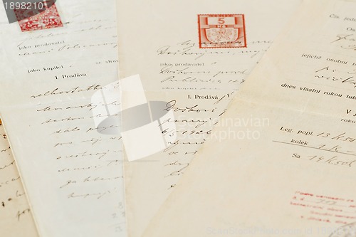 Image of very old handwritten text contract