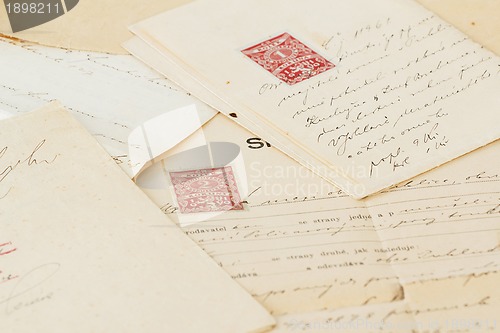 Image of very old handwritten text contract