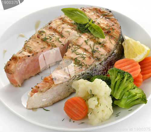 Image of Slice Of Salmon And Vegetables