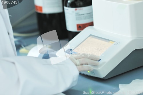 Image of medical lab equipment