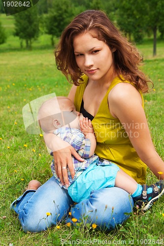 Image of breastfeeding in the park