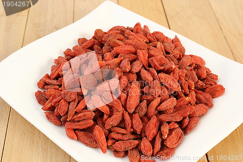 Image of bunch of goji berries