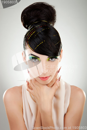 Image of face of beautiful  brunette woman