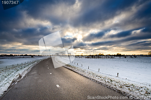 Image of road and snow 