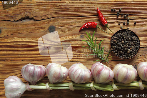 Image of Garlic and spices