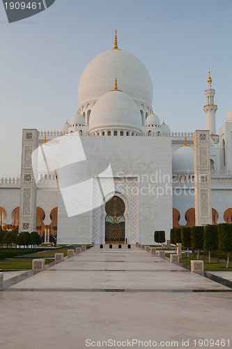 Image of Abu Dhabi Sheikh Zayed White Mosque 