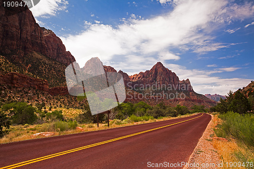 Image of The road in Zion Canyon 