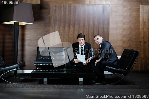 Image of business people making deal