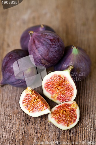 Image of fresh figs