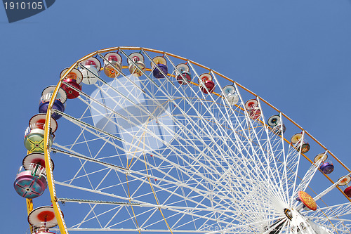 Image of Ferris wheel in an amusement park