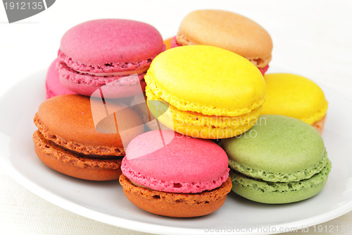 Image of colorful French macaroons