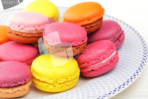 Image of colorful French macaroons