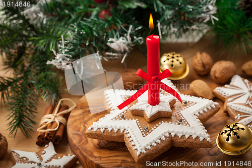 Image of Homemade gingerbread candle for Christmas