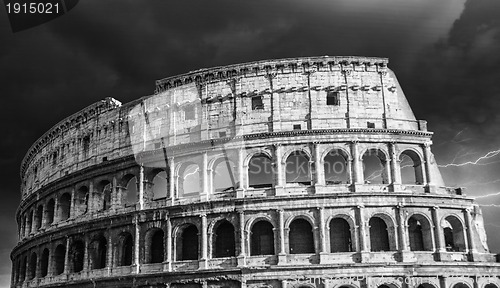 Image of The iconic ancient Colosseum of Rome