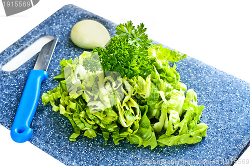 Image of cutting salad 