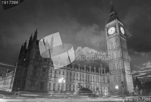 Image of Big Ben and House of Parliament at dusk from Westminster Bridge 