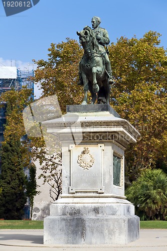 Image of The statue of General Prim