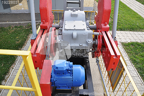 Image of Componentry Machine for petroleum extraction