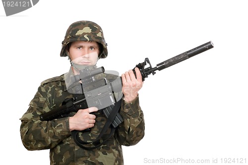 Image of Soldier holding m16 