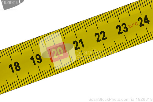 Image of tape measure, detail from 18 to 24 centimeters