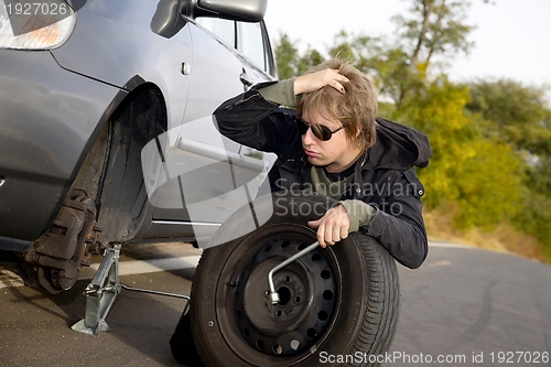 Image of Changing tires