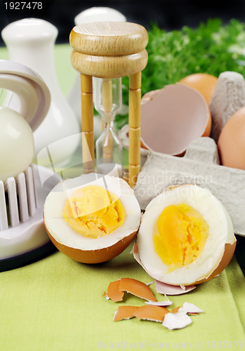 Image of Cracked Boiled Egg