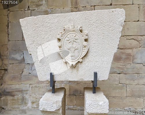 Image of Monastery of Santa Maria de Poblet shield detail