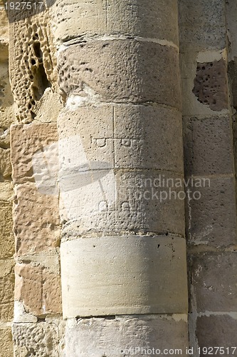 Image of stonecutter marks Eunate