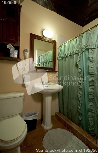 Image of central america hotel bathroom